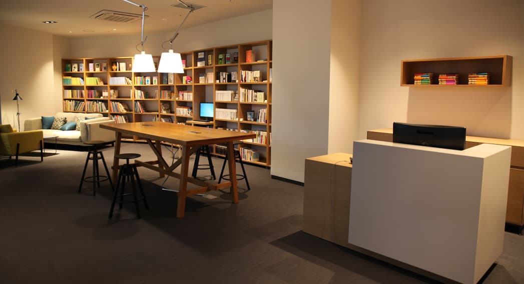Business center & Library (비즈니스 센터 & 라이브러리)
